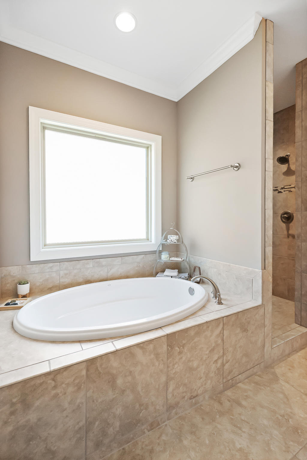 557 Live Oak Road Ringgold, GA 30736 - Photo 15 of 35 Master bathroom soaking tub
