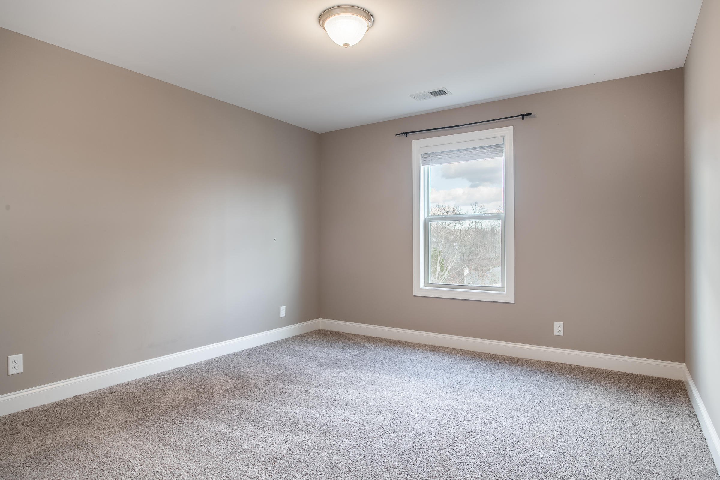 557 Live Oak Road Ringgold, GA 30736 - Photo 23 of 35 2nd bedroom