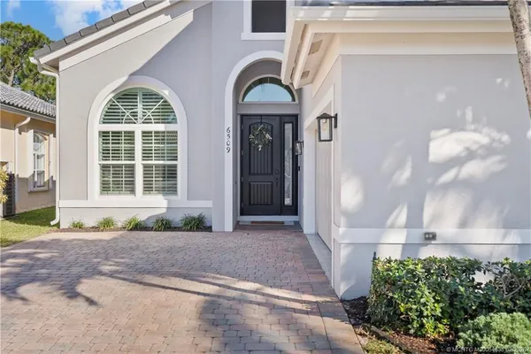 $699,000 | 6509 Southeast Broadmoor Lane, Stuart, FL 34997