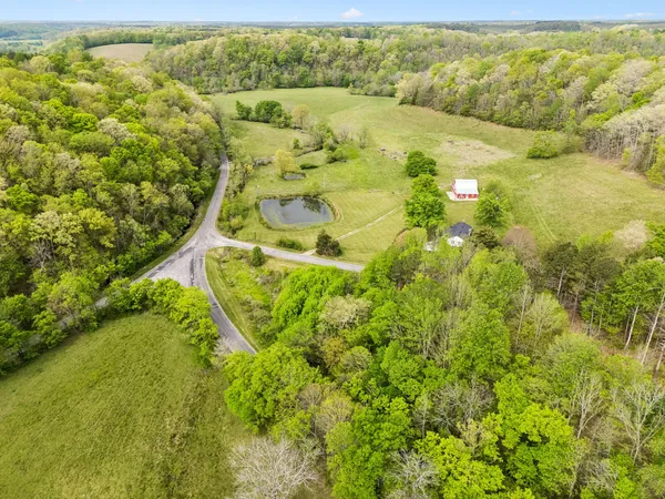 $481,120 | 1 Pleasant Ridge Road, Goodspring, TN 38460