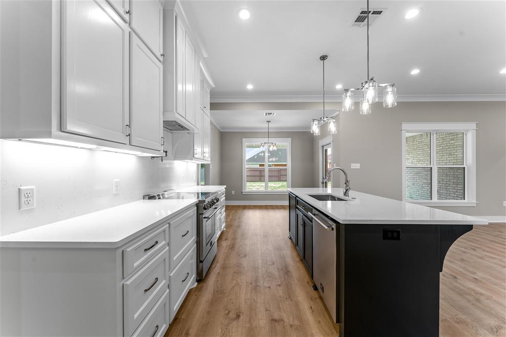 619 Walnut Street Iowa, LA 70647 - Photo 2 of 24 Gallery Image 2
