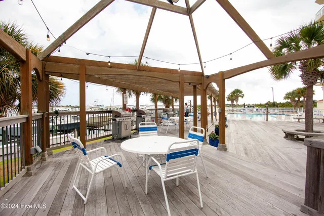 $400,000 | 100 Olde Towne Yacht Club Drive, Unit SLIP A19, Beaufort, NC 28516