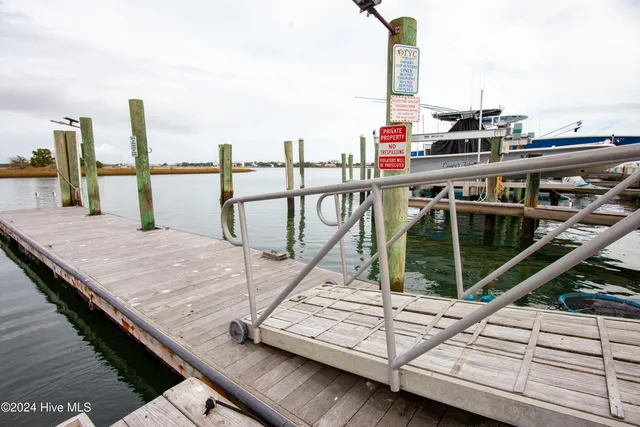 $400,000 | 100 Olde Towne Yacht Club Drive, Unit SLIP A19, Beaufort, NC 28516