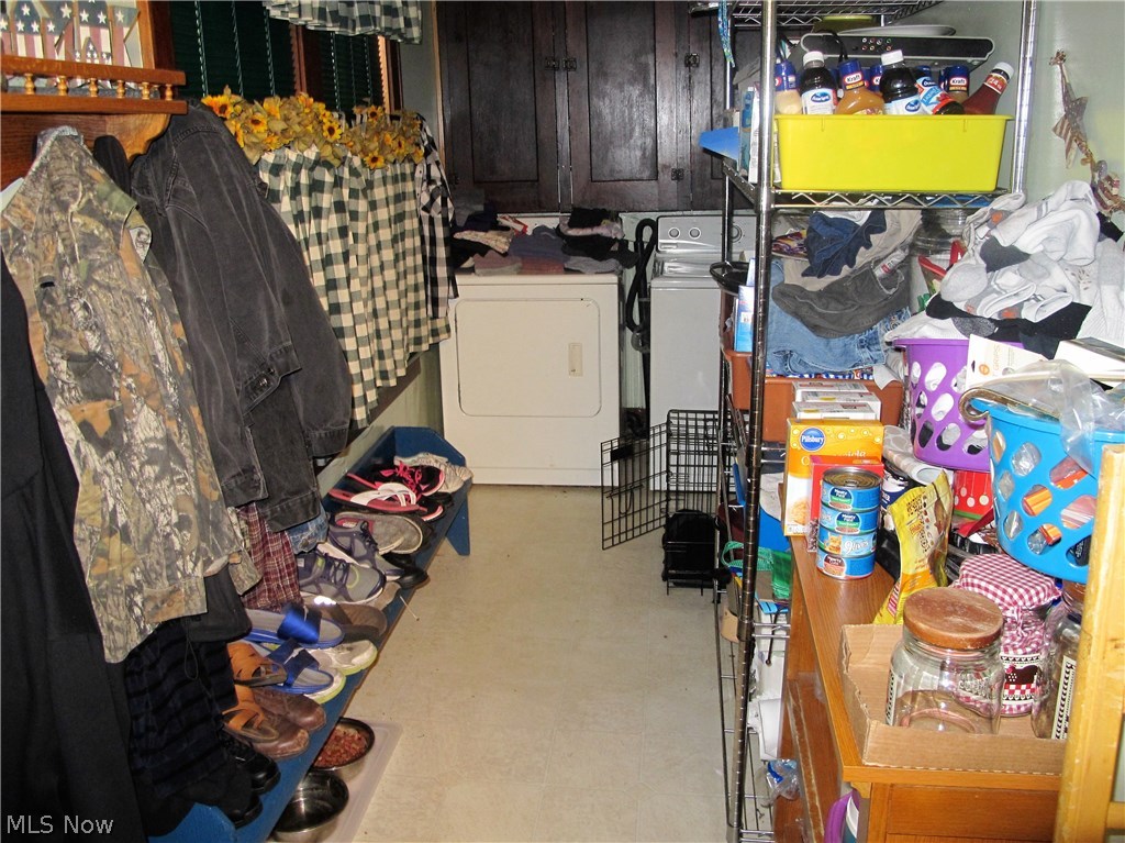 5725 Manchester Road Akron, OH 44319 - Photo 7 of 13 Gallery Image 7