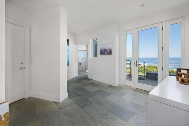 $6,750,000 | 113 Bald Head Cliff Road, York, ME 03902