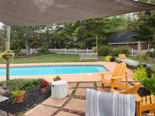 $407,000 | 1502 Nagel Drive, Marion, IL 62959