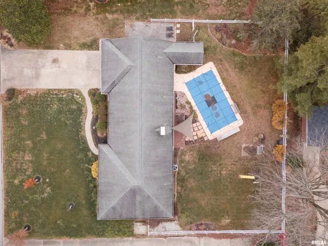 $407,000 | 1502 Nagel Drive, Marion, IL 62959