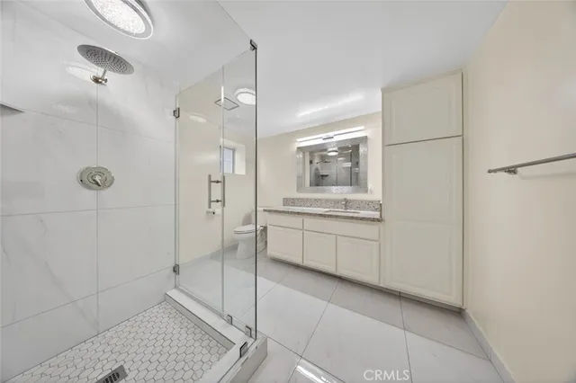 $5,950 | 2255 East Chevy Chase Drive, Glendale, CA 91206