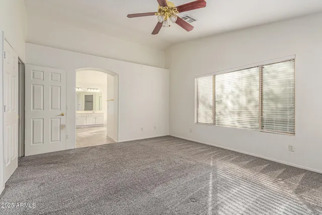 $574,999 | 390 South Elm Court, Gilbert, AZ 85296