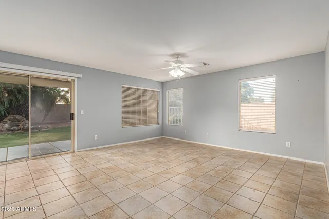 $574,999 | 390 South Elm Court, Gilbert, AZ 85296