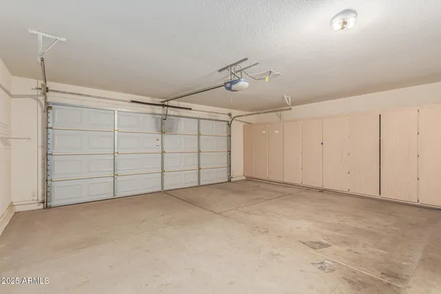 $574,999 | 390 South Elm Court, Gilbert, AZ 85296