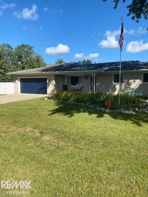 1811 Morley Avenue Rochester, MI 48307 - Photo 2 of 41 50063276-1.JPG
