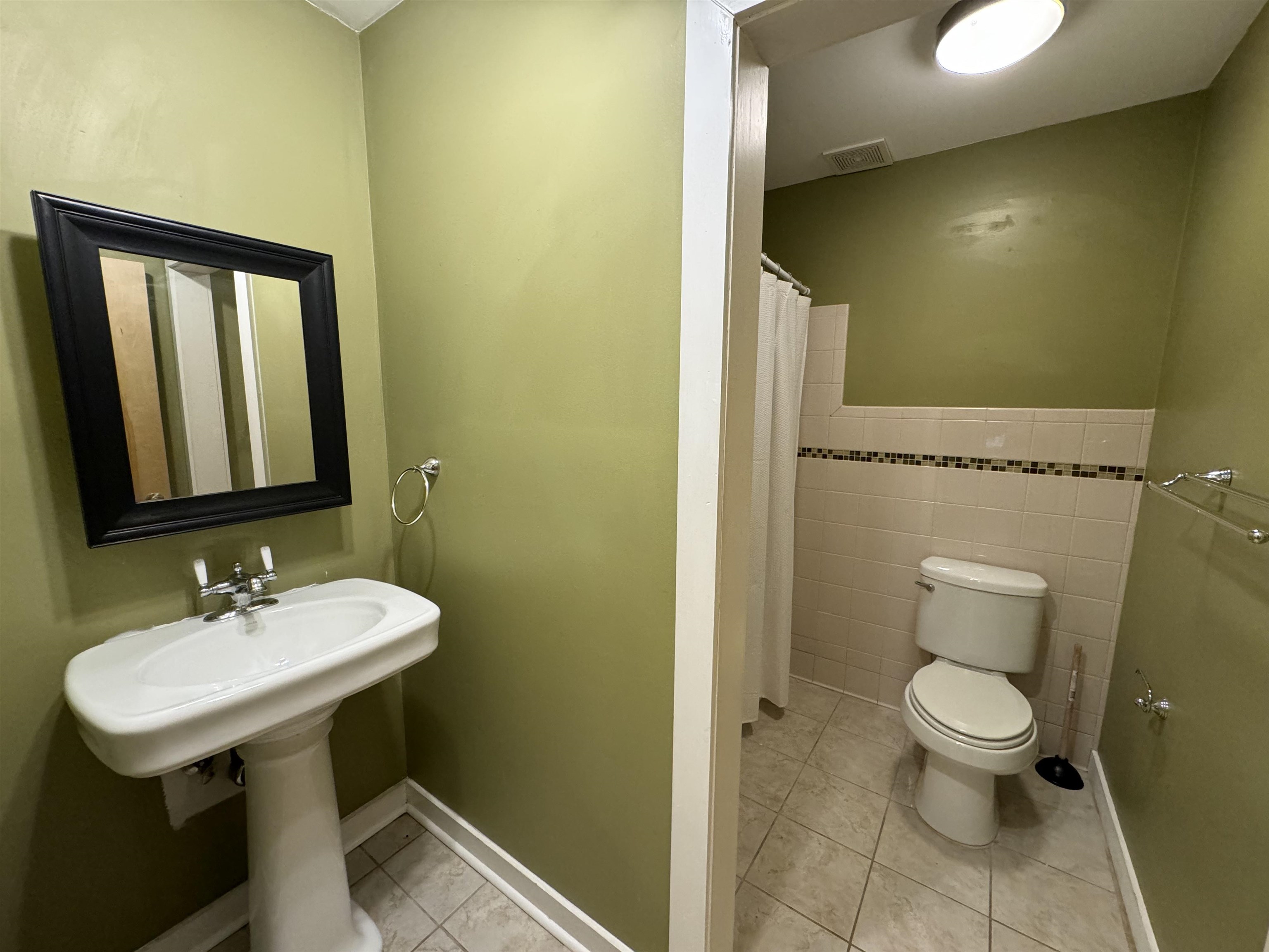 412 Dauphin Street, Unit I Mobile, AL 36602 - Photo 12 of 17
