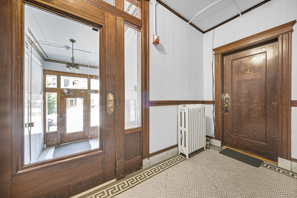 4 Crawford Street, Unit U4 Cambridge, MA 02139 - Photo 16 of 22 a view of front door