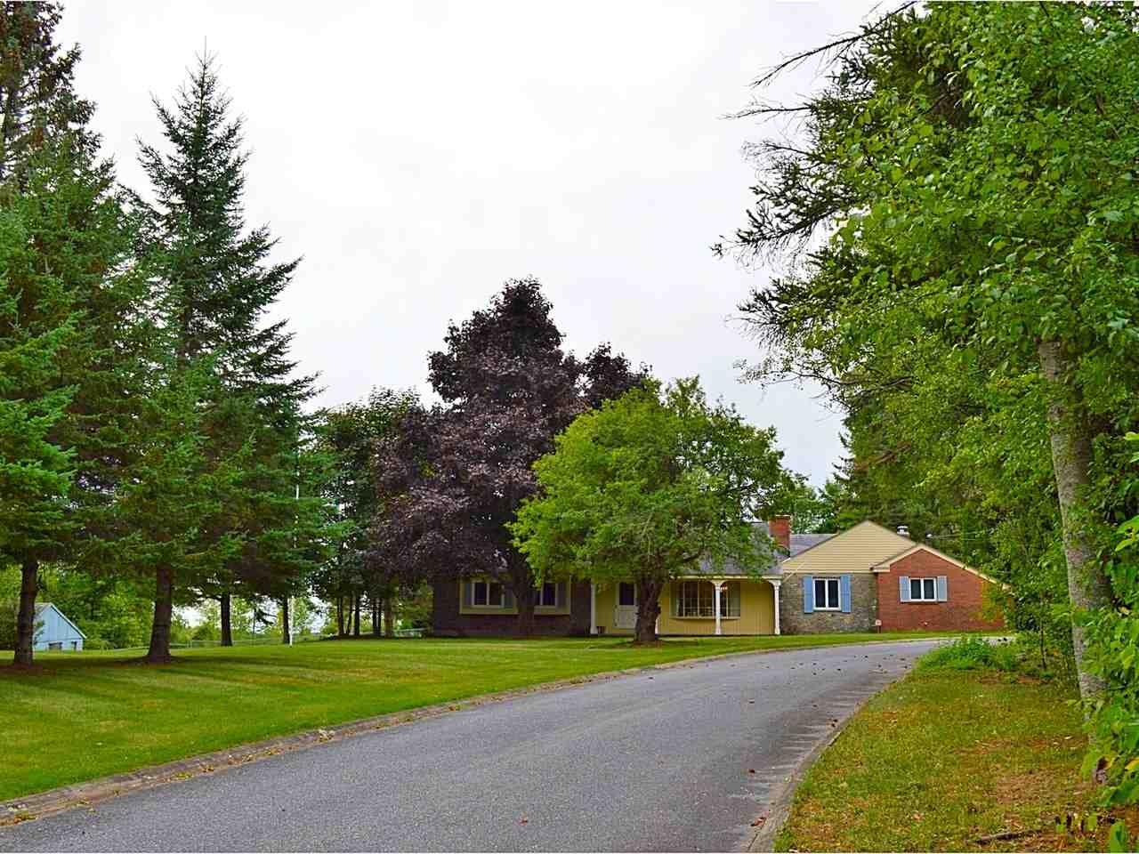 2127 Ferry Road Charlotte, VT 05445 - Photo 6 of 18 Gallery Image 6