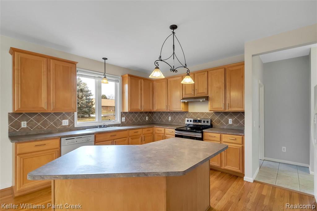 2040 Somerville Road Rochester Hills, MI 48307 - Photo 15 of 63