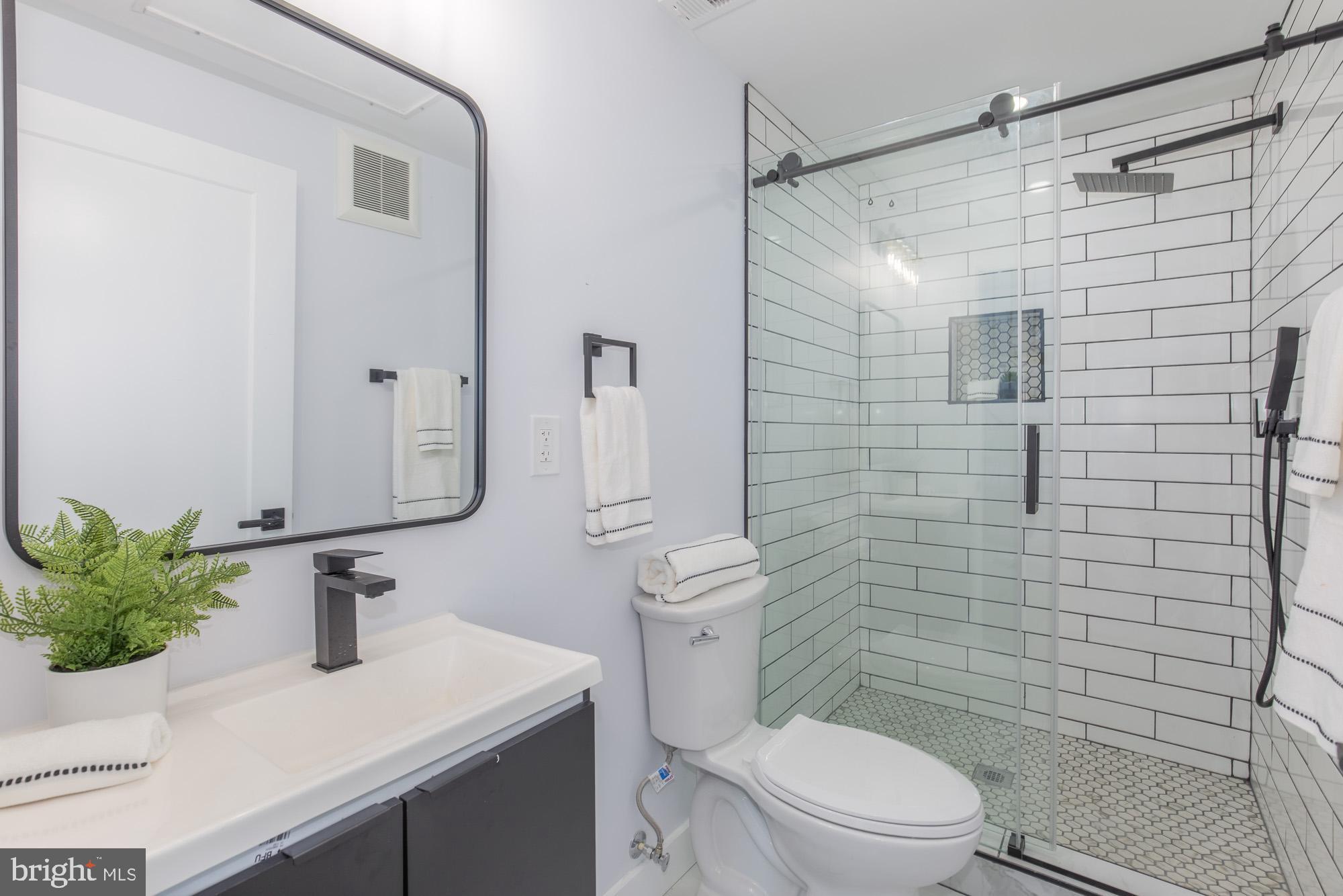 1012 17th Place Northeast, Unit SEVEN Washington, DC 20002 - Photo 11 of 19
