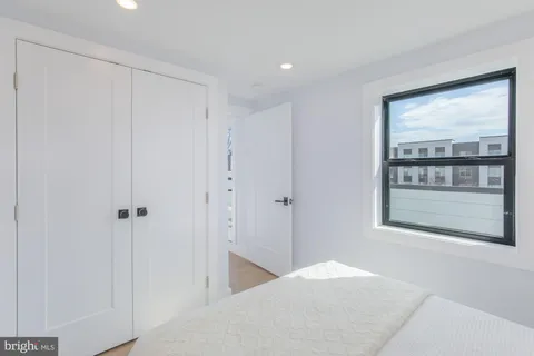 $469,900 | 1012 17th Place Northeast, Unit SEVEN, Washington, DC 20002