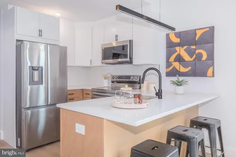 $469,900 | 1012 17th Place Northeast, Unit SEVEN, Washington, DC 20002