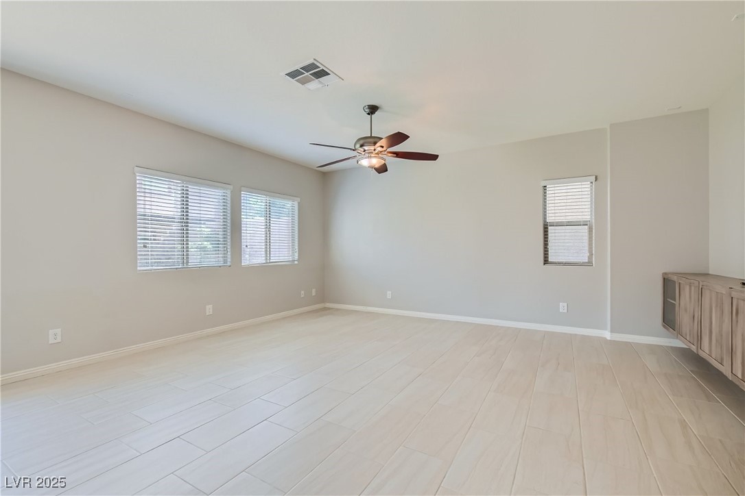 9137 Sea Mink Avenue Las Vegas, NV 89149 - Photo 3 of 27