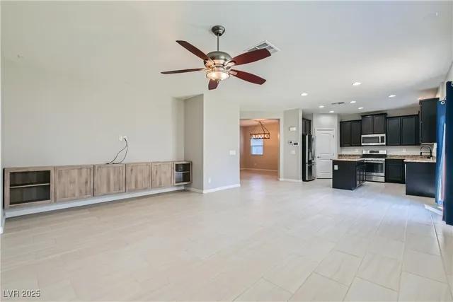 $2,350 | 9137 Sea Mink Avenue, Las Vegas, NV 89149