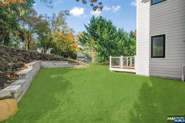 $3,988,000 | 6 Cambridge Drive, Short Hills, NJ 07078