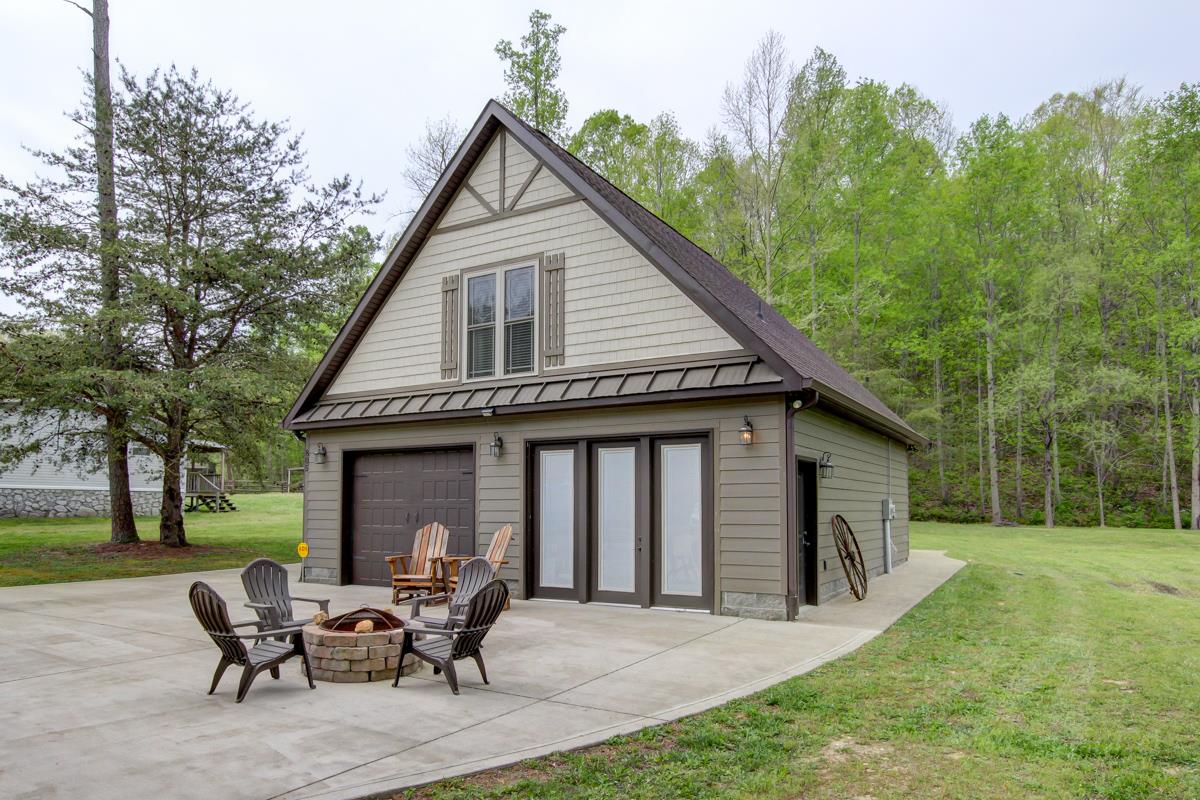 805 Lakestone Road Waverly, TN 37185 - Photo 1 of 27 Gallery Image 1