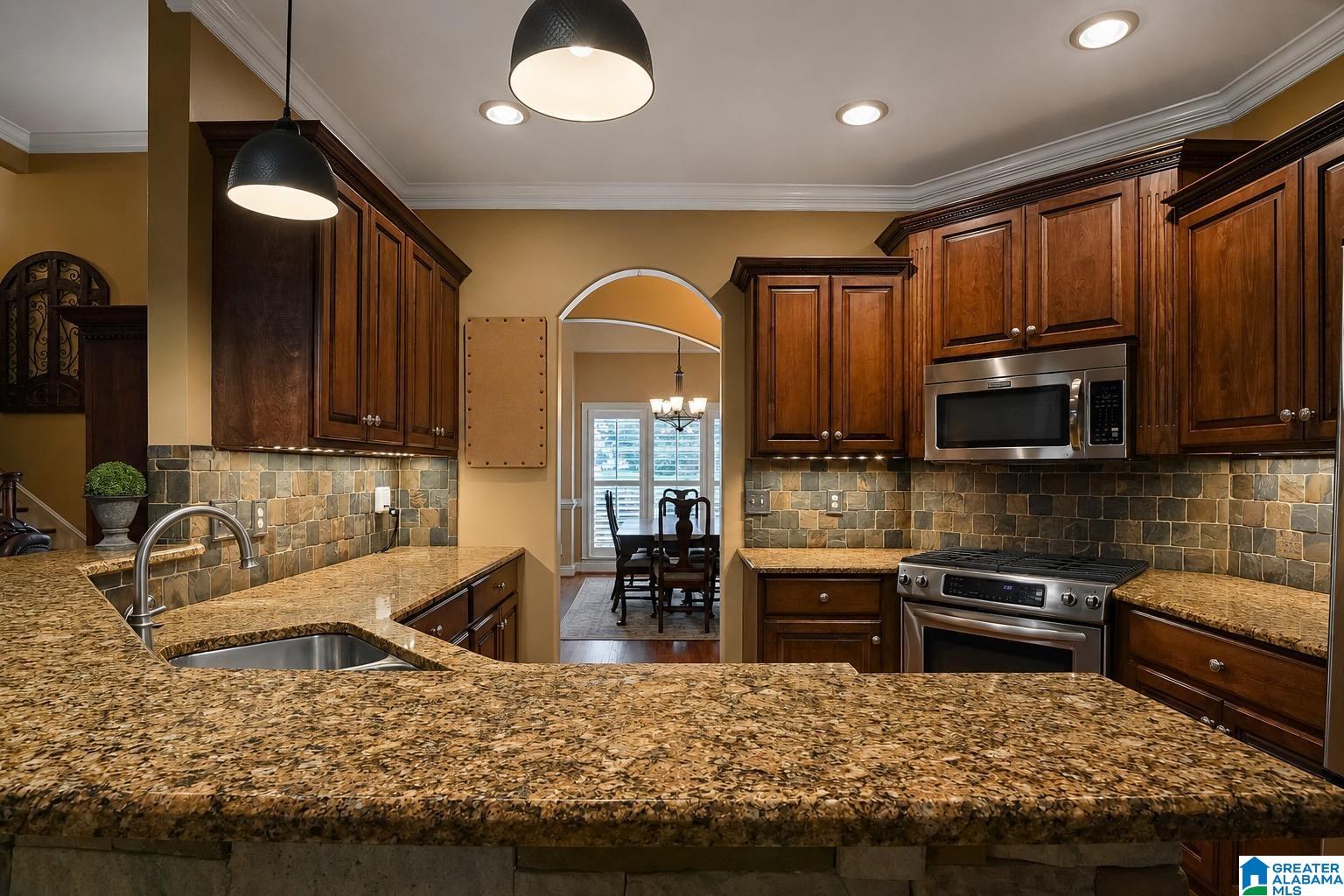 208 Sterling Gate Lane Alabaster, AL 35007 - Photo 8 of 46