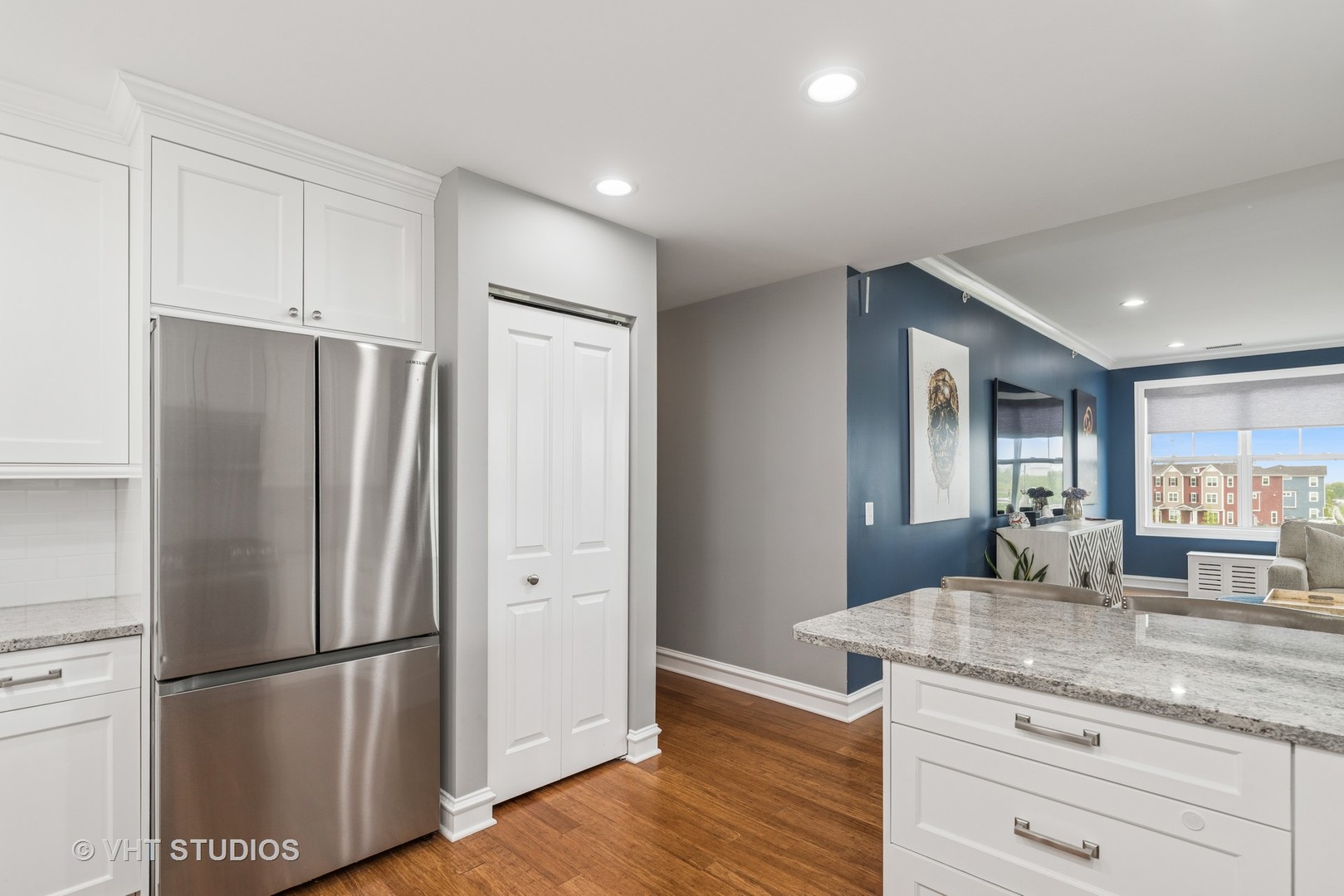970 Harris Road, Unit 33 Grayslake, IL 60030 - Photo 10 of 24 a kitchen with granite countertop a refrigerator and a sink