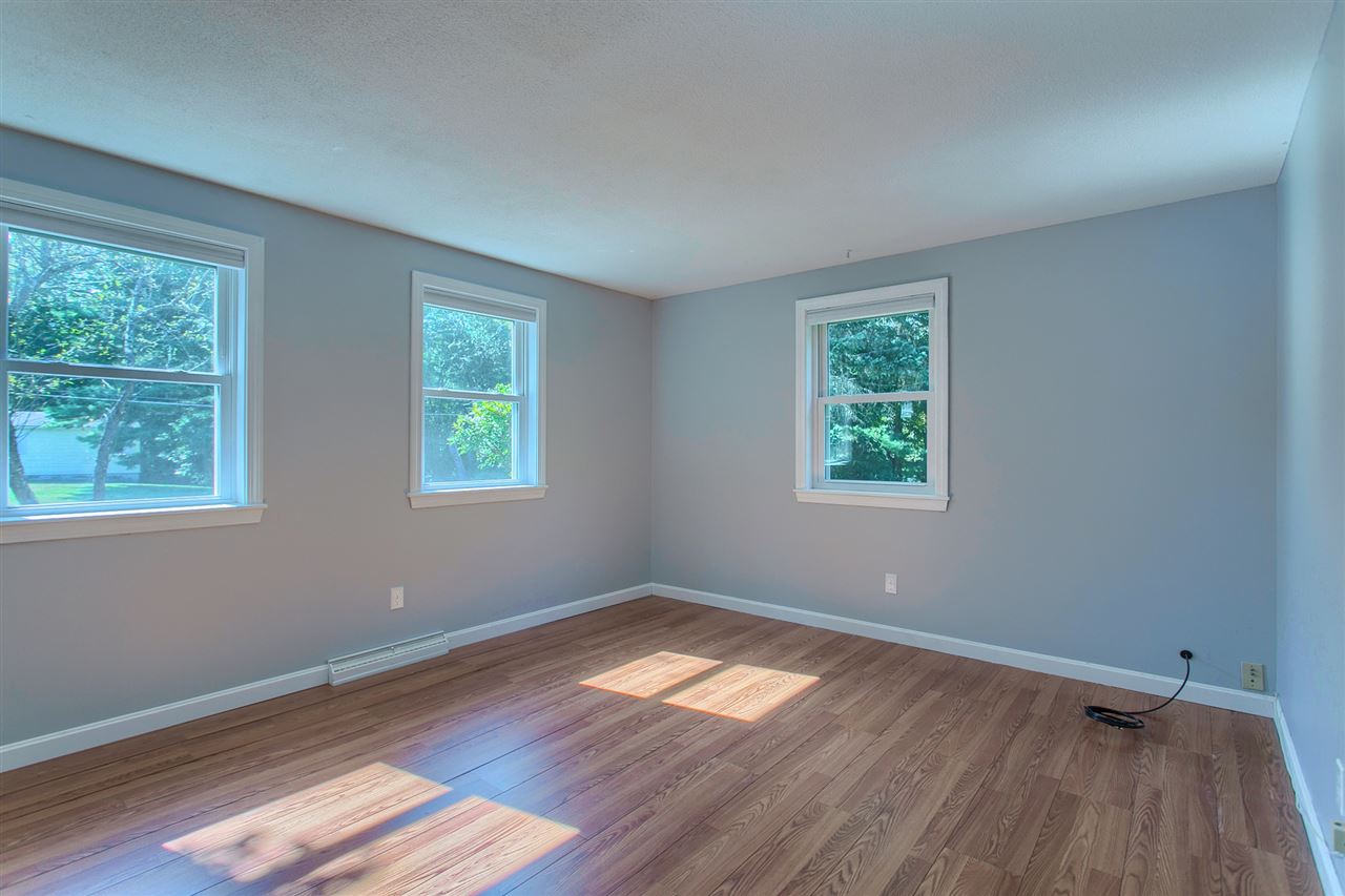 6 Balcom Road Pelham, NH 03076 - Photo 17 of 40