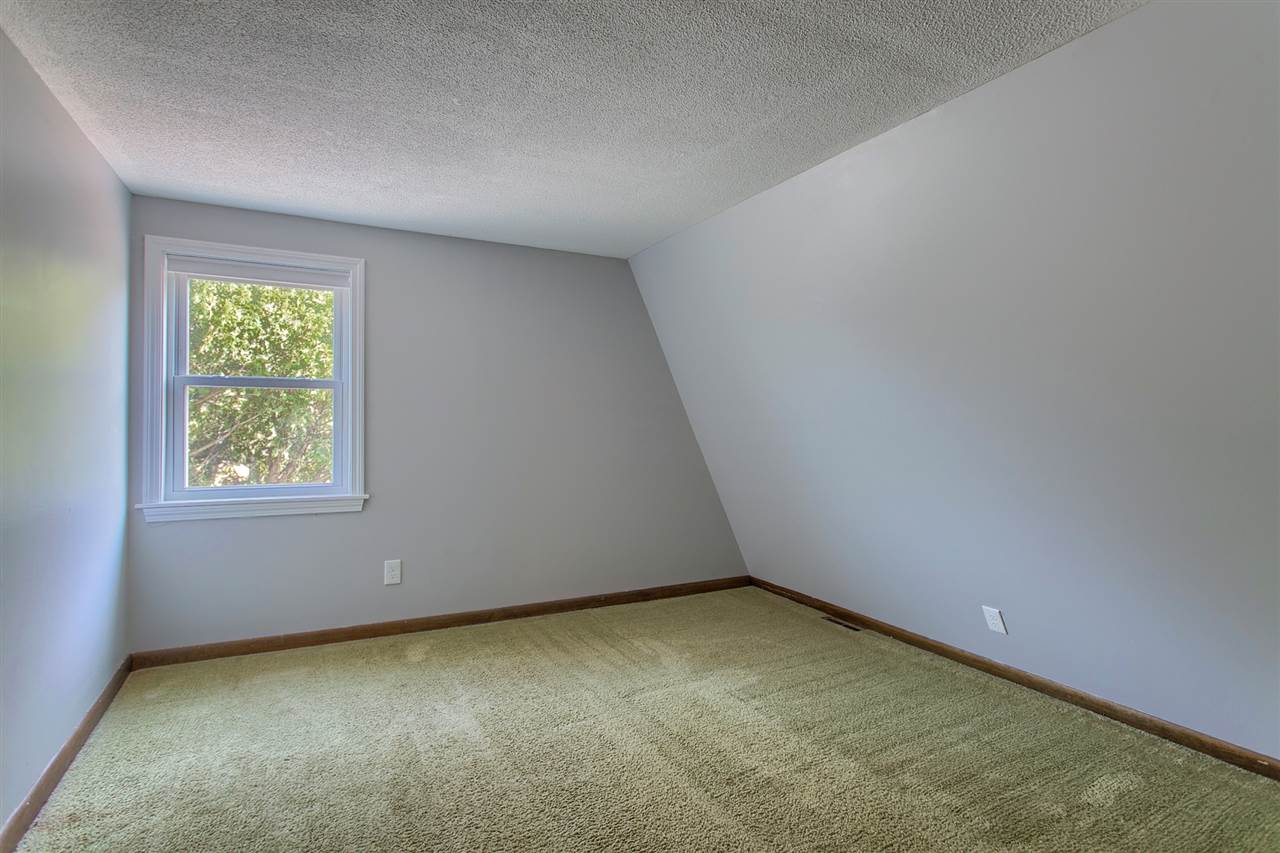 6 Balcom Road Pelham, NH 03076 - Photo 24 of 40