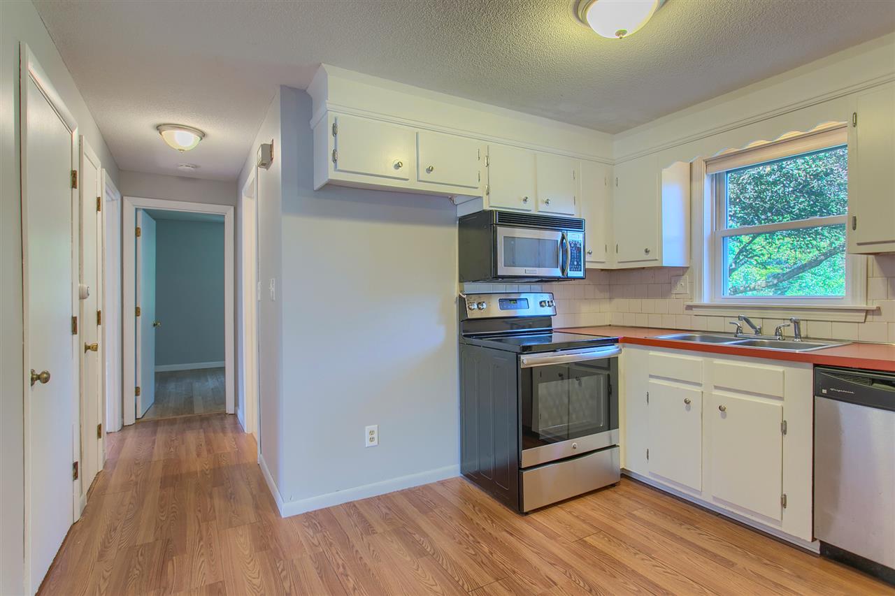 6 Balcom Road Pelham, NH 03076 - Photo 6 of 40
