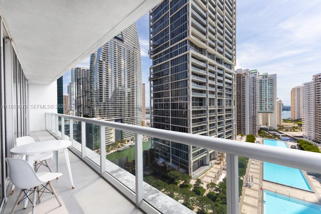 485 Brickell Avenue, Unit 2210 Miami, FL 33131 - Photo 4 of 71 a view of balcony with couch