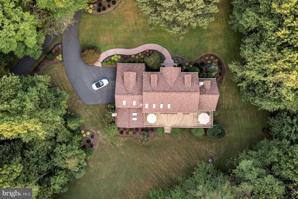 5501 West Ridge View Drive Fairfax, VA 22030 - Photo 3 of 30 Picturesque home nestled in trees