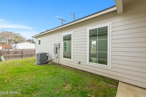 $1,795 | 121 Mayberry Grv Street, Youngsville, LA 70592