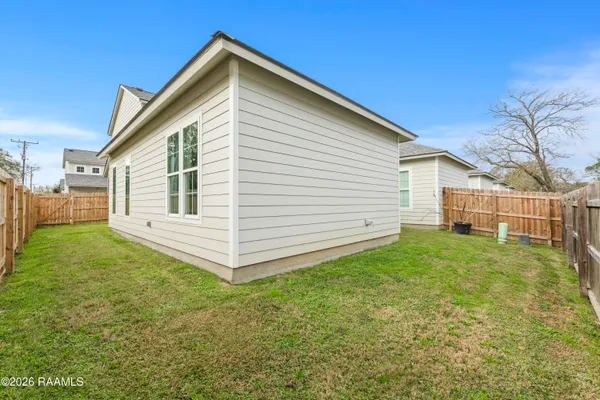 $1,795 | 121 Mayberry Grv Street, Youngsville, LA 70592