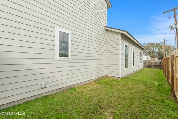 $1,795 | 121 Mayberry Grv Street, Youngsville, LA 70592