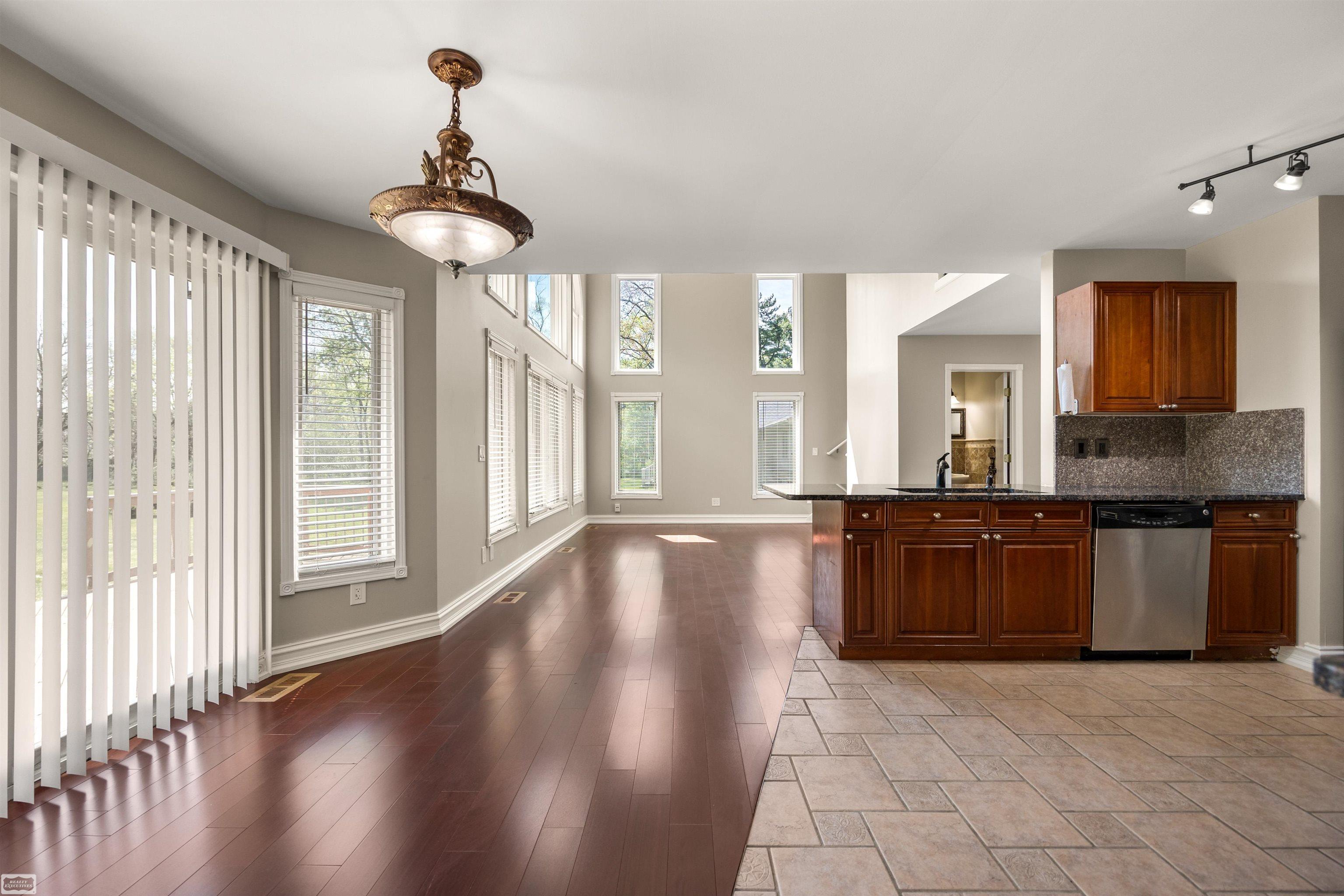 3129 Bendelow Road Rochester, MI 48307 - Photo 11 of 39