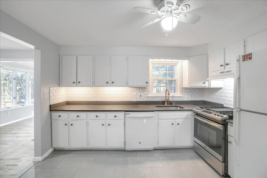 80 Navillus Road Tewksbury, MA 01876 - Photo 12 of 42 Gallery Image 12