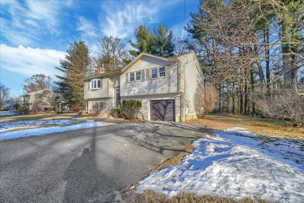 80 Navillus Road Tewksbury, MA 01876 - Photo 3 of 42 Gallery Image 3