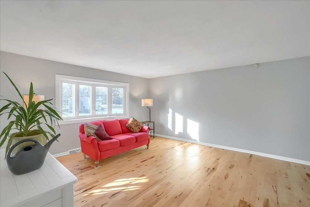 80 Navillus Road Tewksbury, MA 01876 - Photo 4 of 42 Gallery Image 4