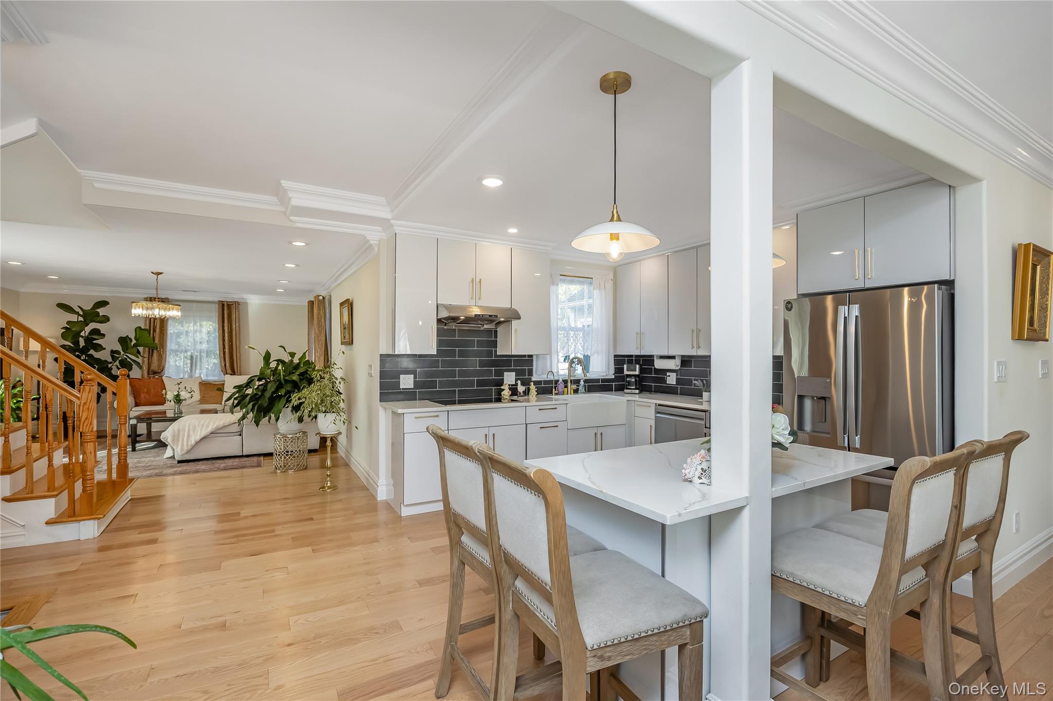 2 Hamilton Street Farmingdale, NY 11735 - Photo 11 of 37