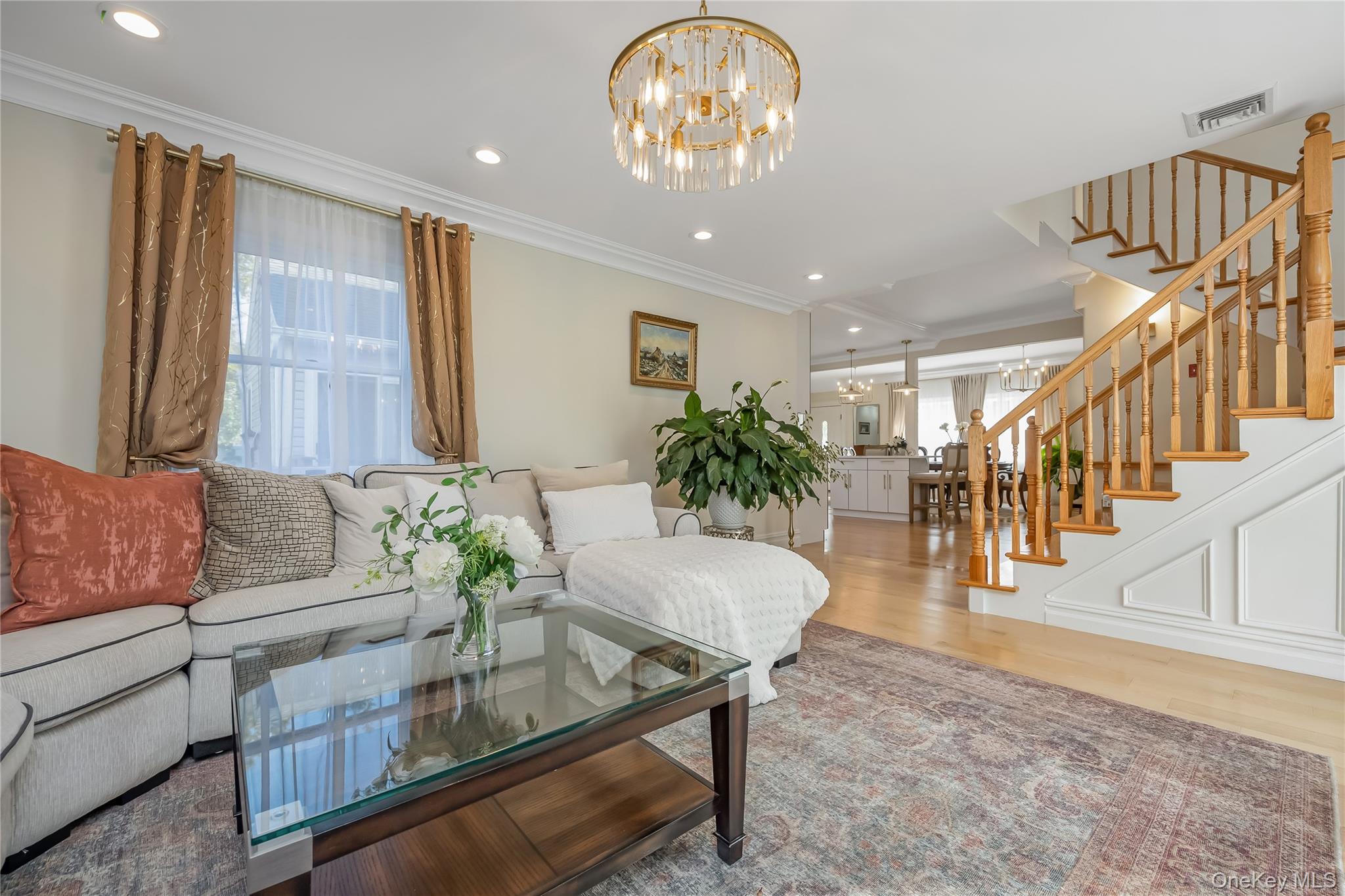 2 Hamilton Street Farmingdale, NY 11735 - Photo 14 of 37