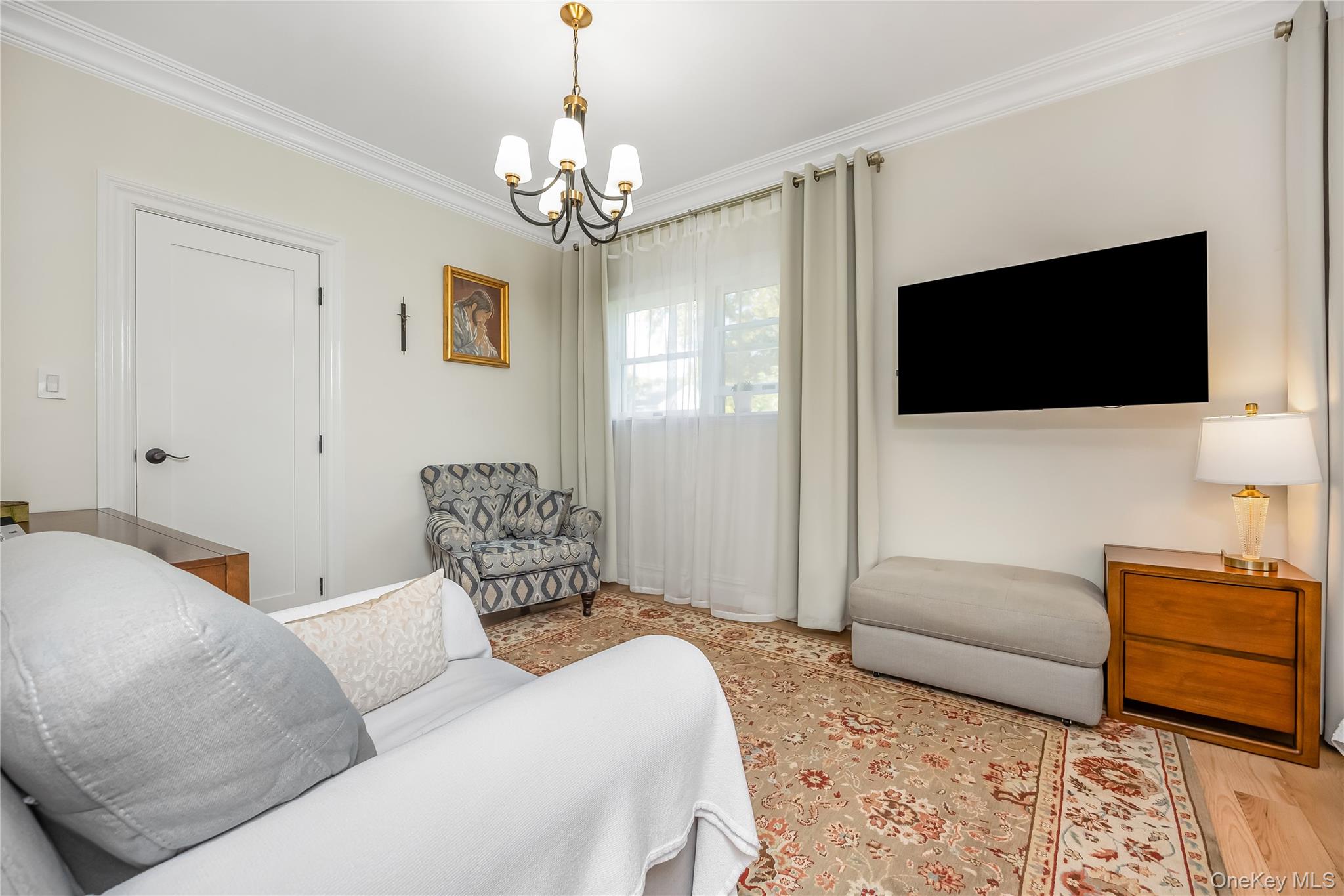 2 Hamilton Street Farmingdale, NY 11735 - Photo 18 of 37