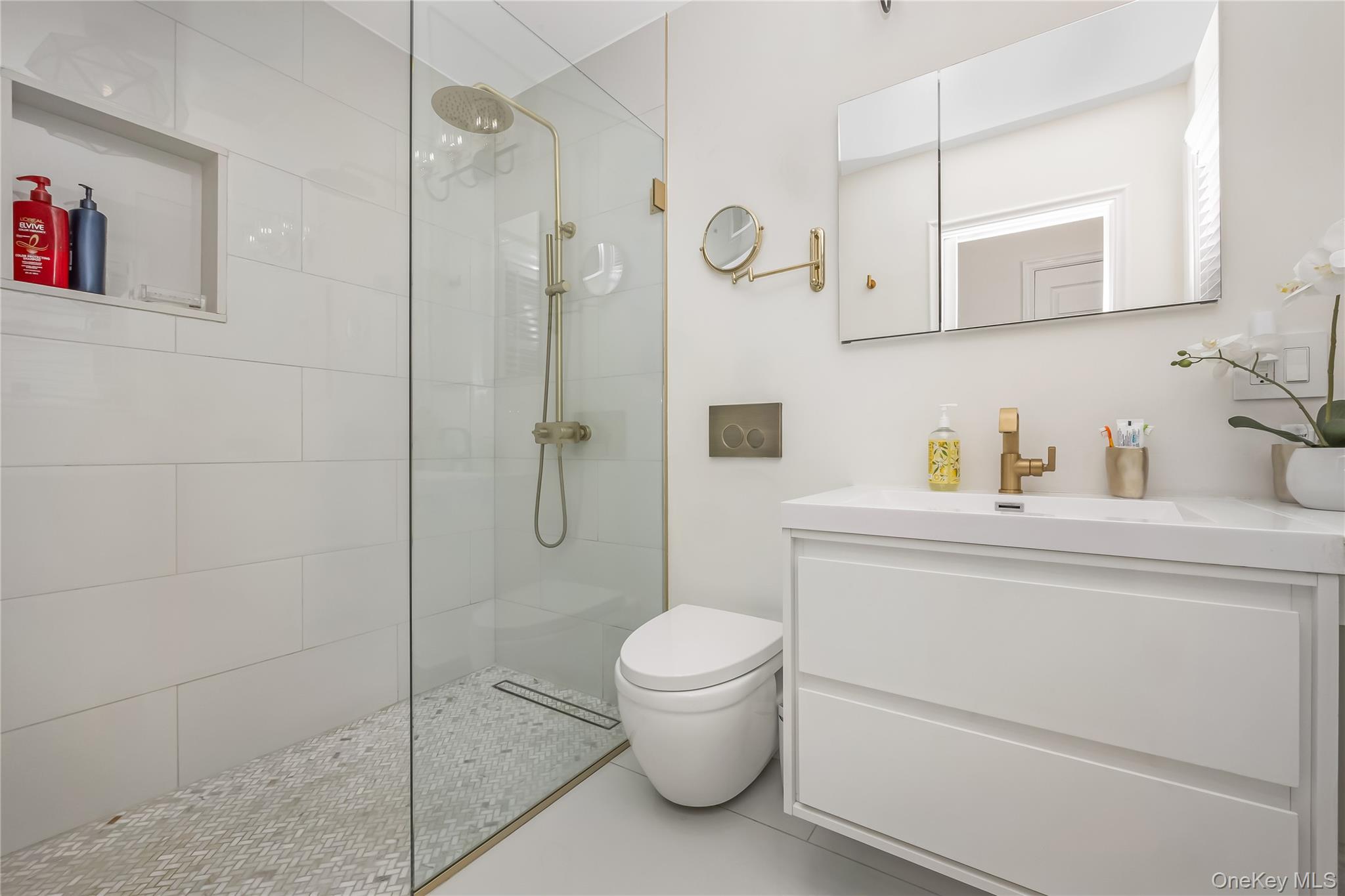 2 Hamilton Street Farmingdale, NY 11735 - Photo 20 of 37