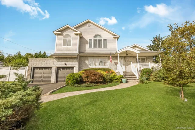 $1,250,000 | 2 Hamilton Street, Farmingdale, NY 11735