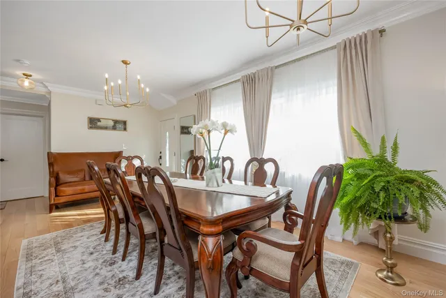 $1,250,000 | 2 Hamilton Street, Farmingdale, NY 11735