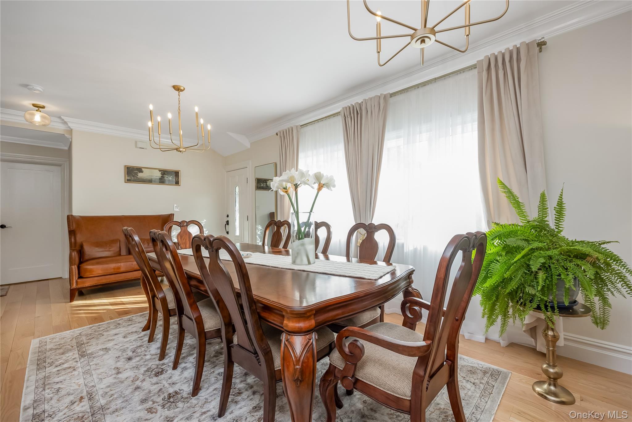 2 Hamilton Street Farmingdale, NY 11735 - Photo 8 of 37