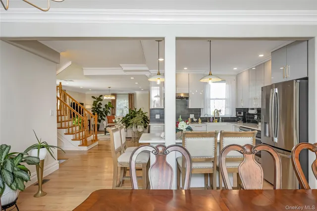 $1,250,000 | 2 Hamilton Street, Farmingdale, NY 11735