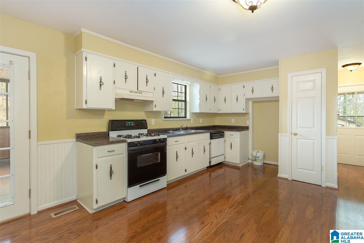 300 Hilltop Road Weaver, AL 36277 - Photo 5 of 32